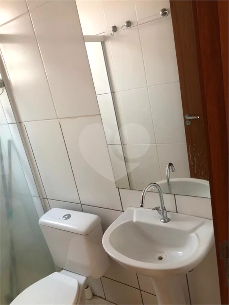 Apartamento à venda com 2 quartos, 47m² - Foto 12