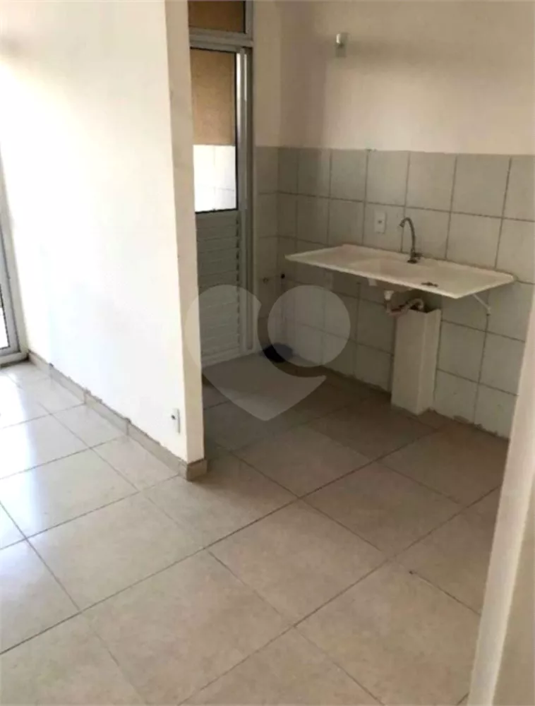 Apartamento à venda com 2 quartos, 47m² - Foto 2