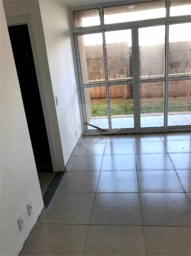 Apartamento à venda com 2 quartos, 47m² - Foto 1