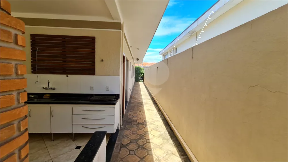 Casa à venda com 2 quartos, 270m² - Foto 4