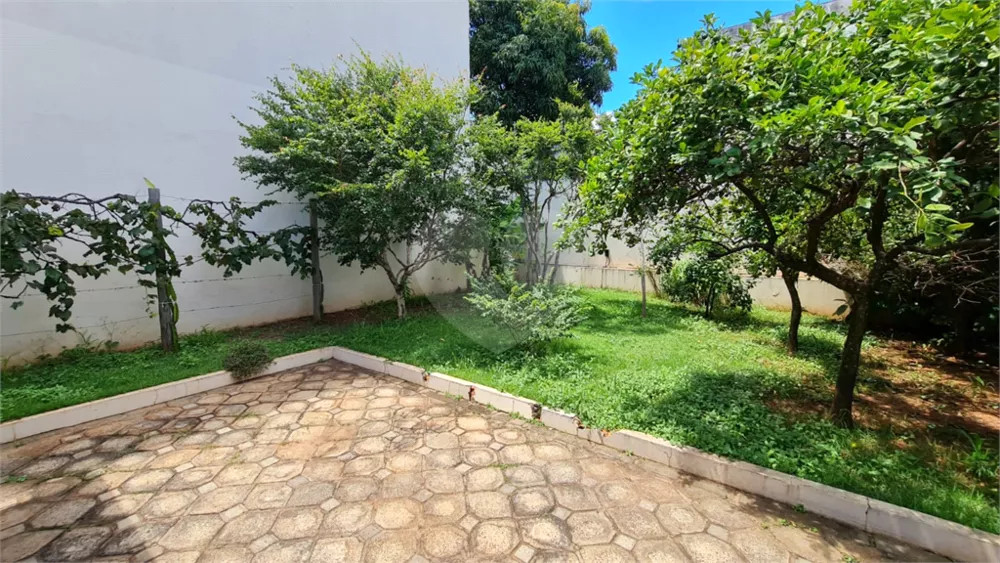 Casa à venda com 2 quartos, 270m² - Foto 11