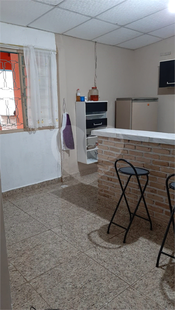 Casa à venda com 2 quartos, 108m² - Foto 3