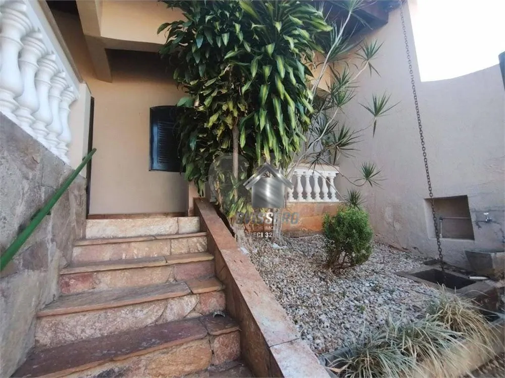 Casa, 3 quartos, 230 m² - Foto 2