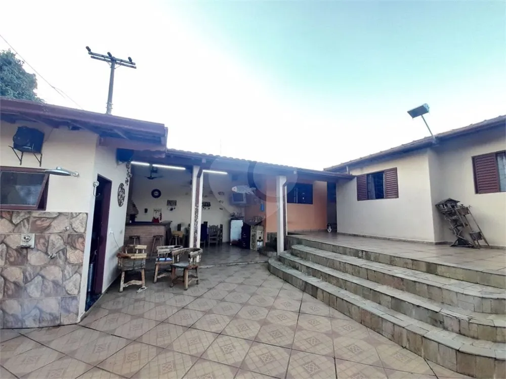 Casa, 3 quartos, 199 m² - Foto 1