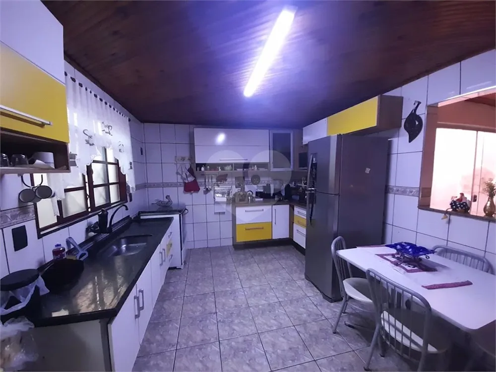 Casa, 3 quartos, 199 m² - Foto 4