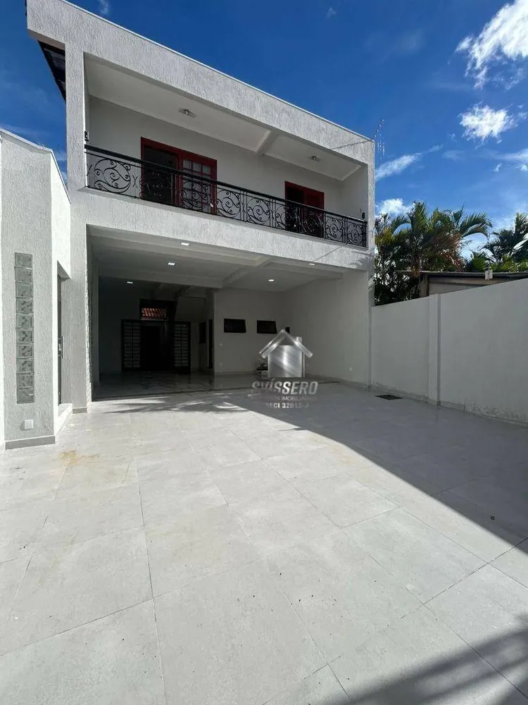 Sobrado, 3 quartos, 235 m² - Foto 1