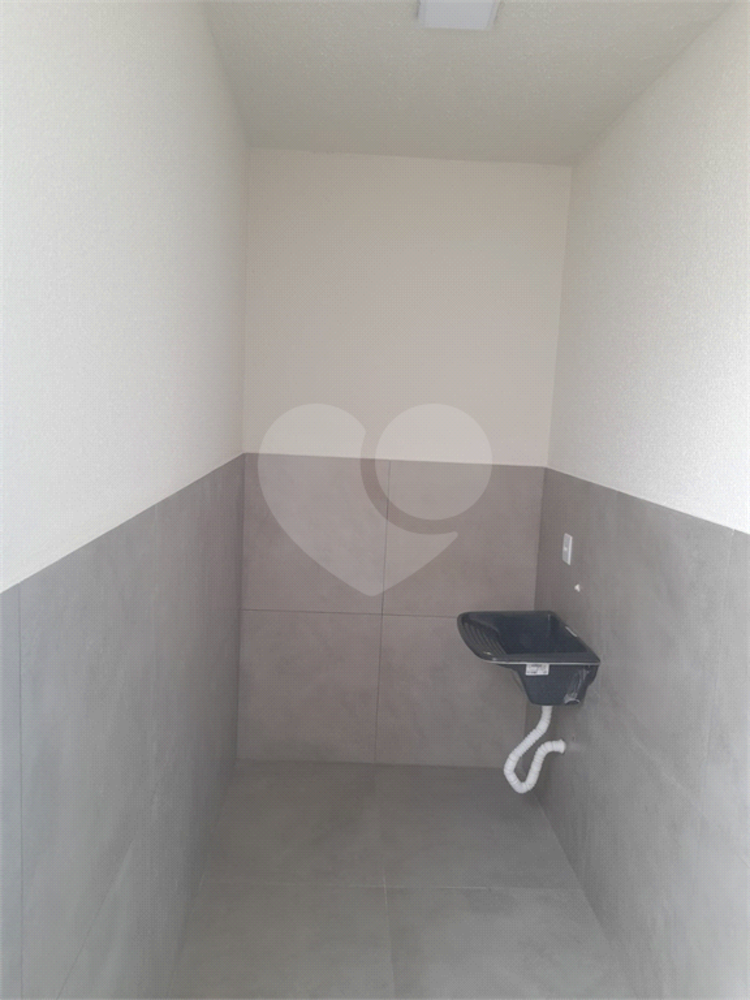 Casa à venda com 3 quartos, 242m² - Foto 3
