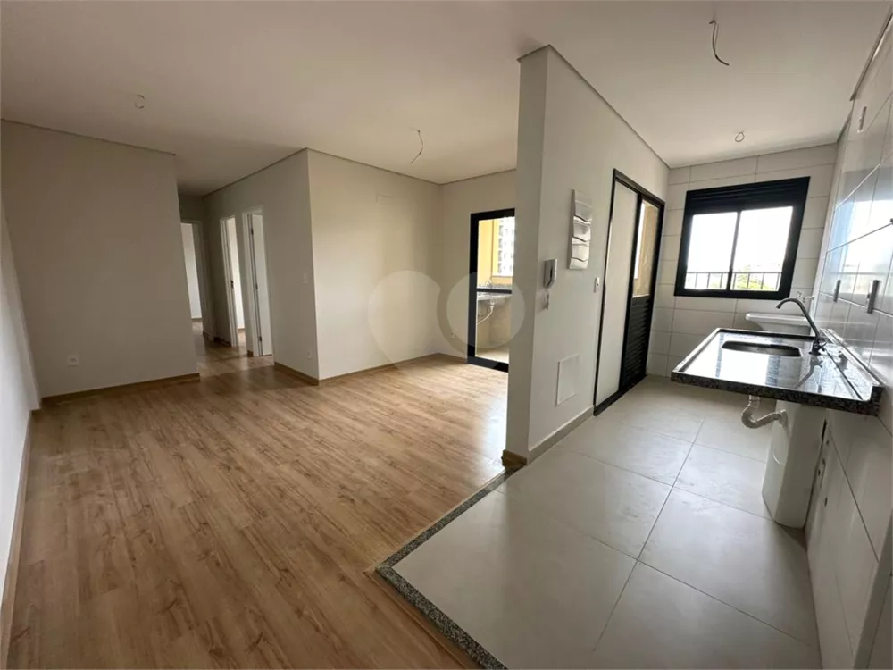 Apartamento à venda com 3 quartos, 70m² - Foto 1