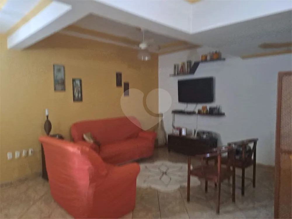 Casa, 4 quartos, 255 m² - Foto 1