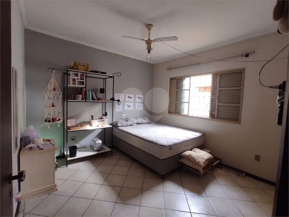 Casa, 3 quartos, 232 m² - Foto 2
