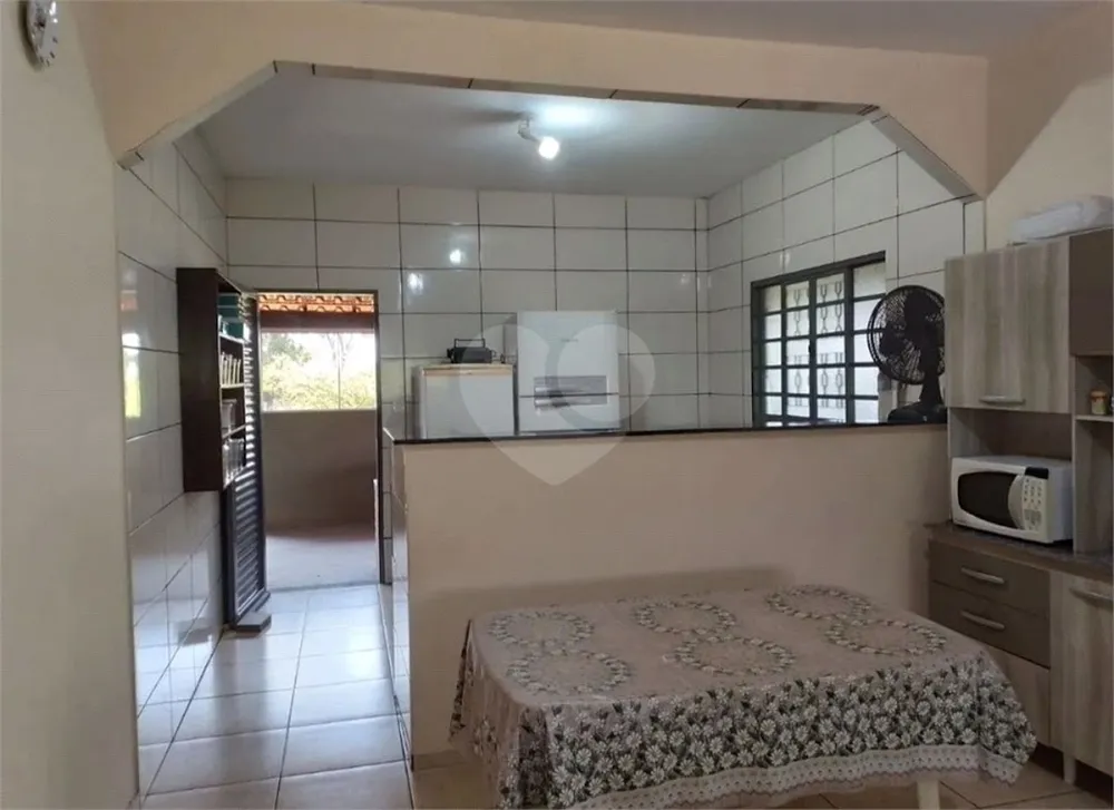 Chácara, 2 quartos, 1560 m² - Foto 2