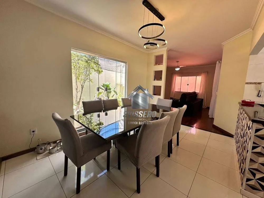 Casa, 3 quartos, 208 m² - Foto 2