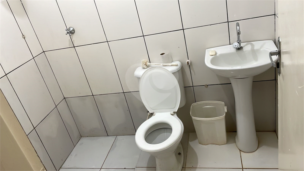 Chácara à venda com 2 quartos, 300m² - Foto 2