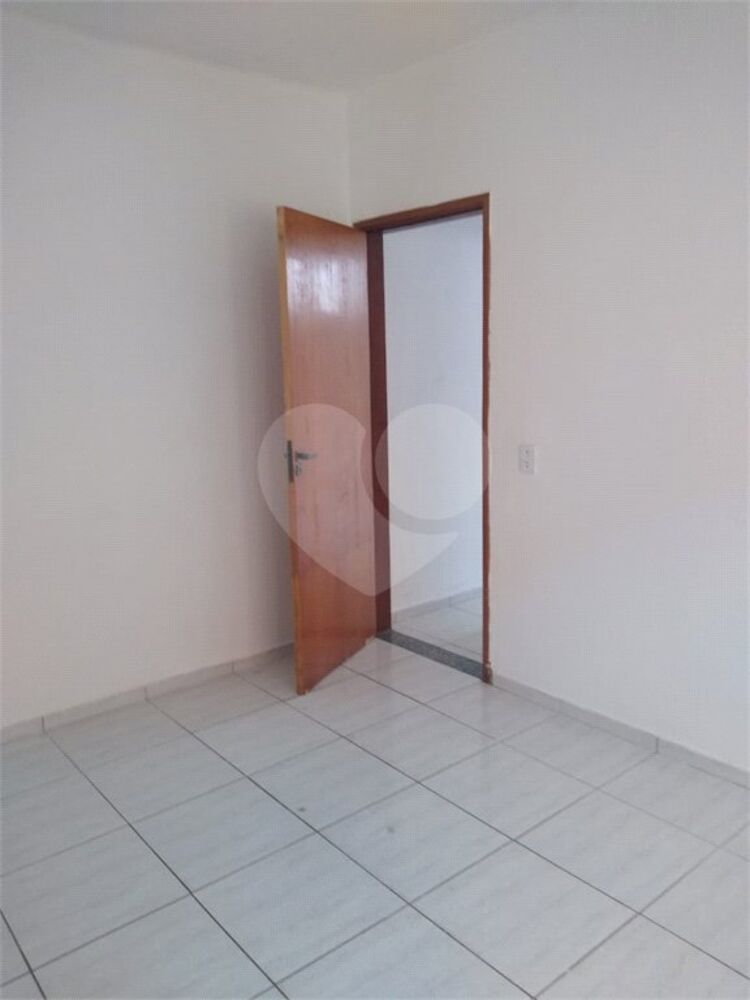 Casa à venda com 1 quarto, 60m² - Foto 5