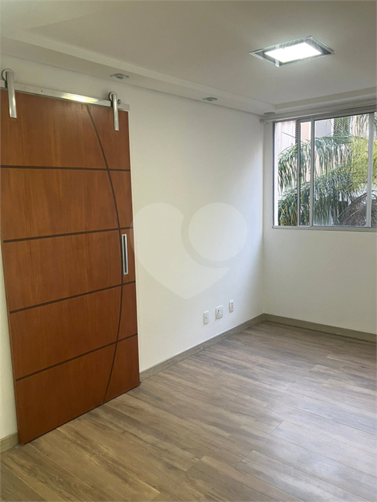 Apartamento à venda com 2 quartos, 49m² - Foto 3