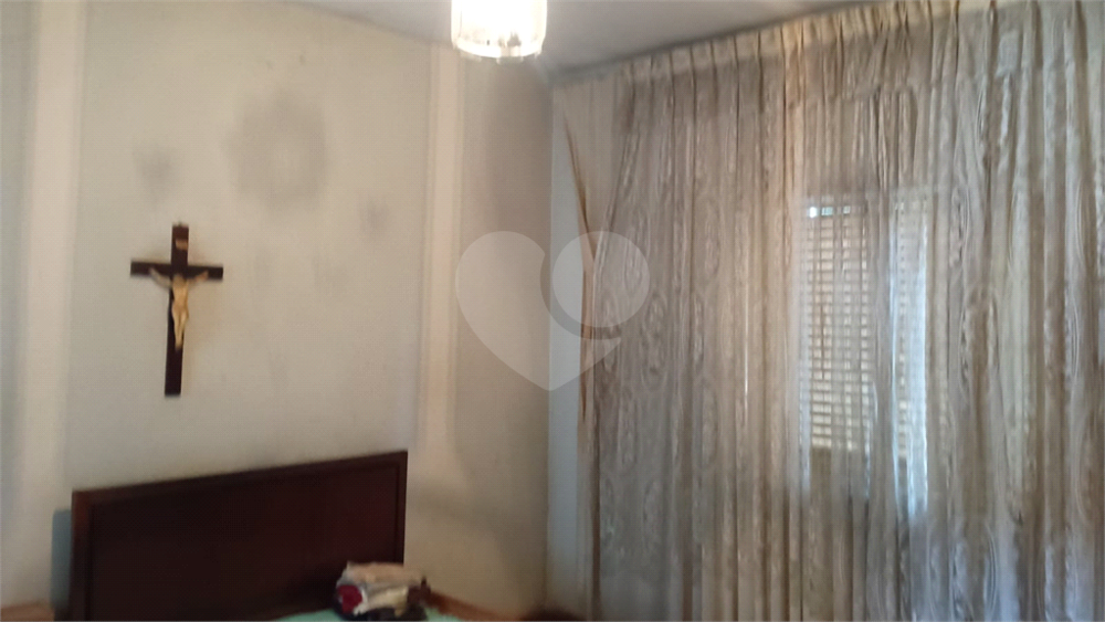 Casa à venda com 3 quartos, 227m² - Foto 4