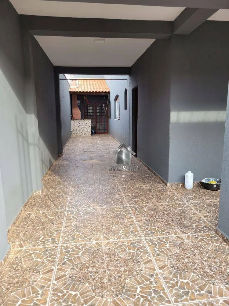 Casa, 3 quartos, 2501 m² - Foto 1