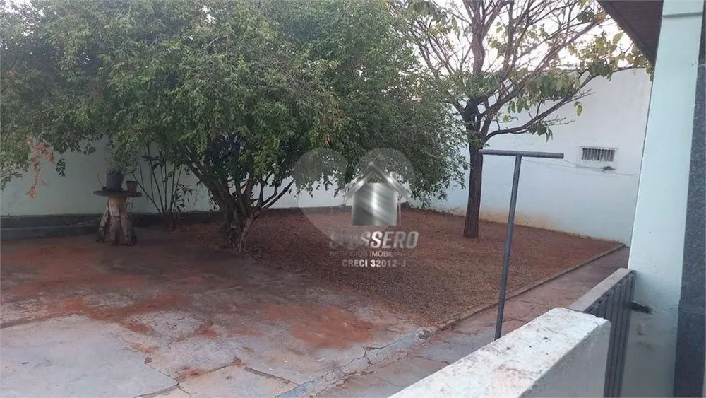 Casa, 3 quartos, 211 m² - Foto 1