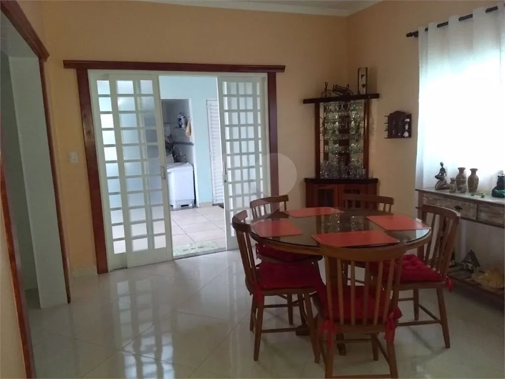 Casa, 3 quartos, 285 m² - Foto 2