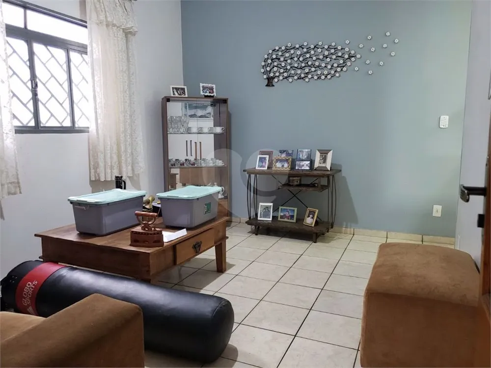 Casa, 2 quartos, 240 m² - Foto 1