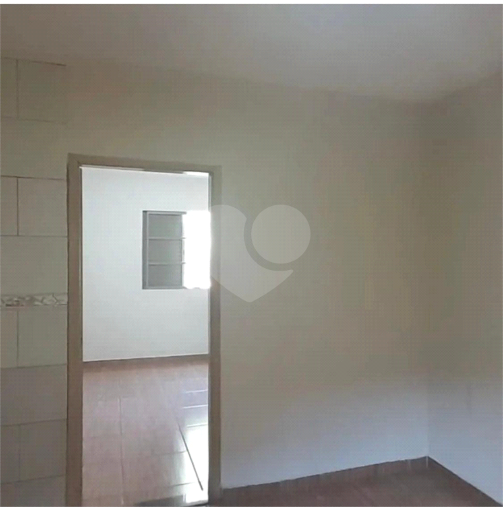 Casa à venda com 3 quartos, 241m² - Foto 2