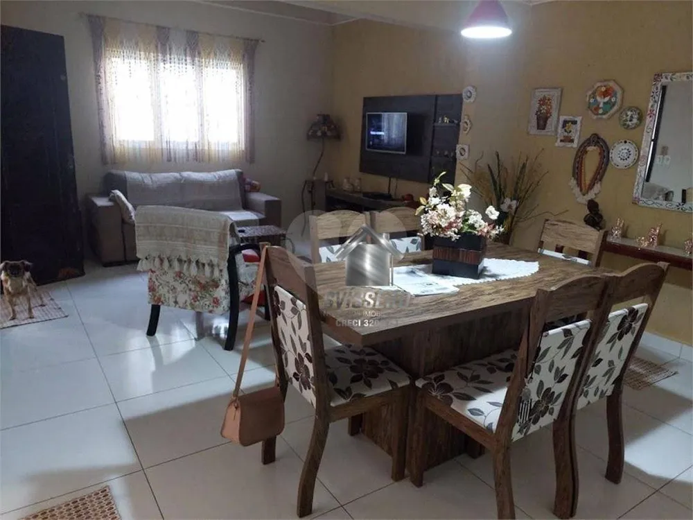 Casa, 3 quartos, 129 m² - Foto 1