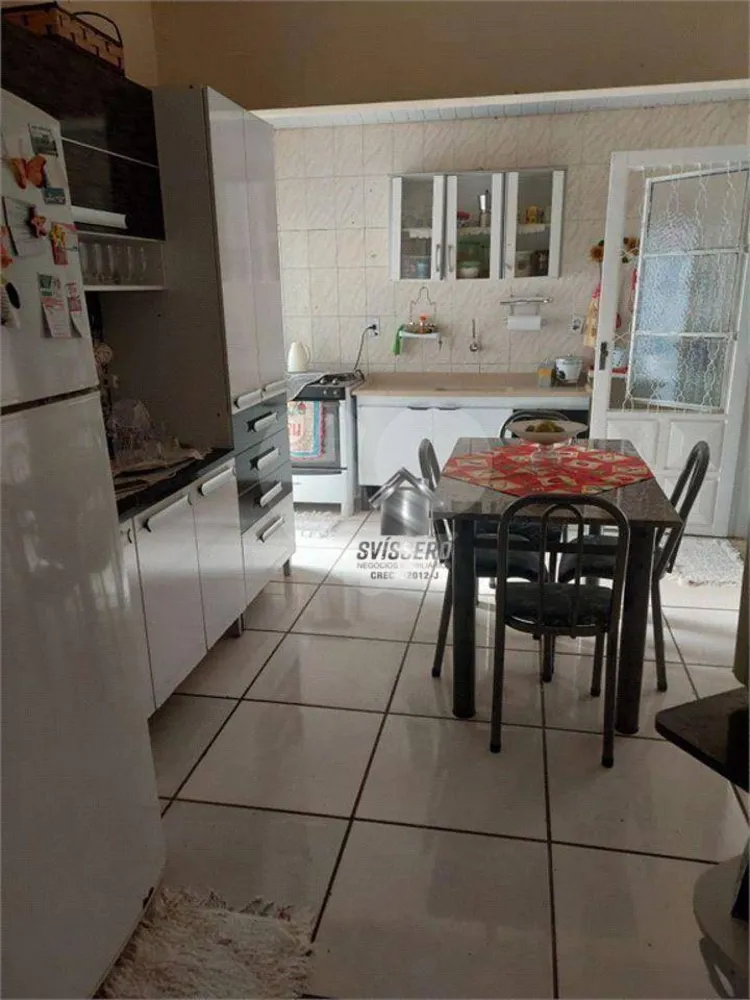 Casa, 3 quartos, 129 m² - Foto 2