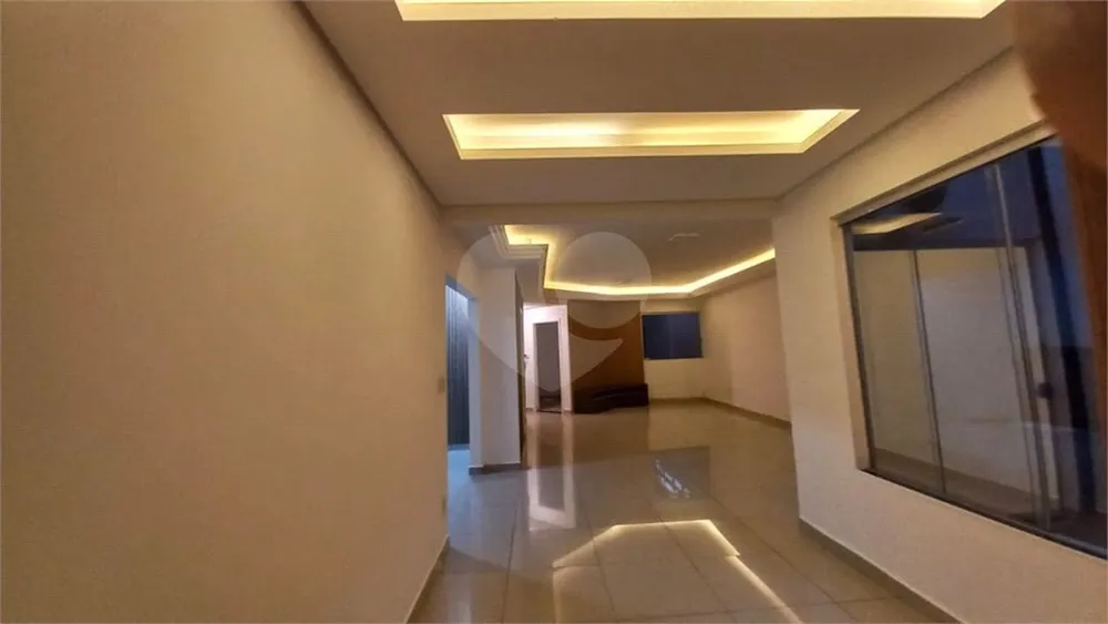 Casa, 3 quartos, 250 m² - Foto 4