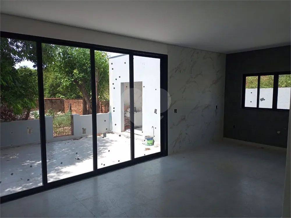 Casa, 3 quartos, 200 m² - Foto 1