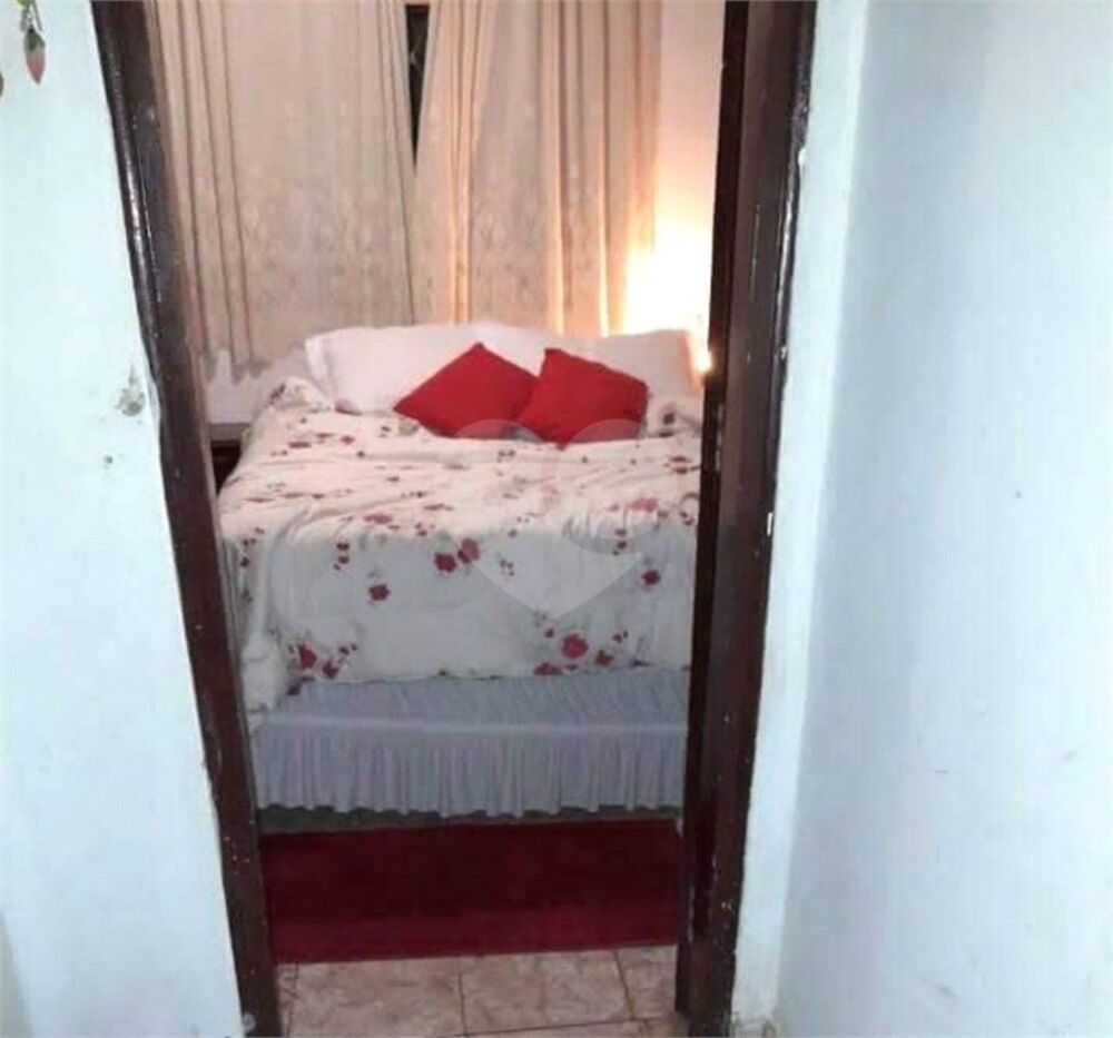 Casa à venda com 3 quartos, 90m² - Foto 4