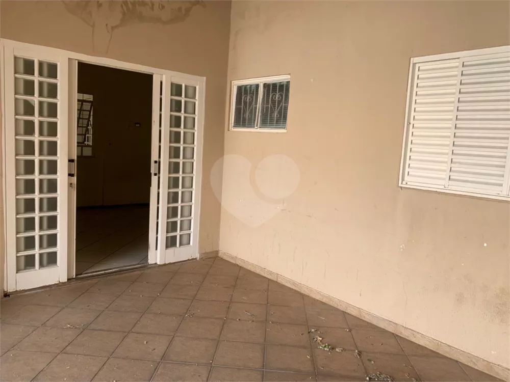 Casa à venda com 2 quartos, 166m² - Foto 1