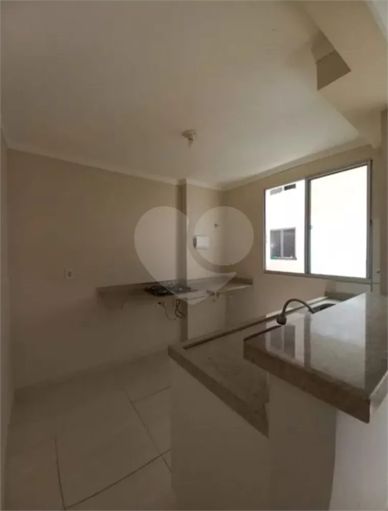 Apartamento à venda com 2 quartos, 45m² - Foto 1