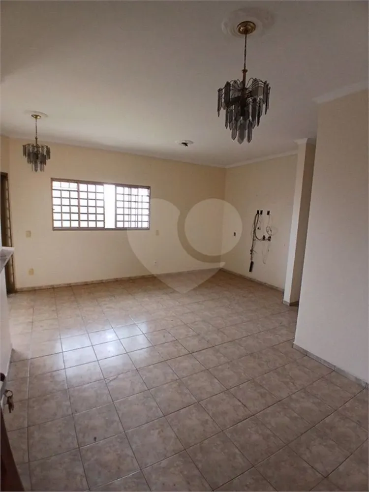 Sobrado, 3 quartos, 218 m² - Foto 2