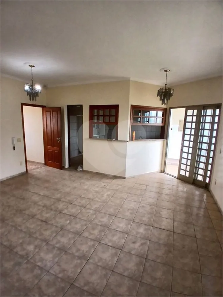 Sobrado, 3 quartos, 218 m² - Foto 1