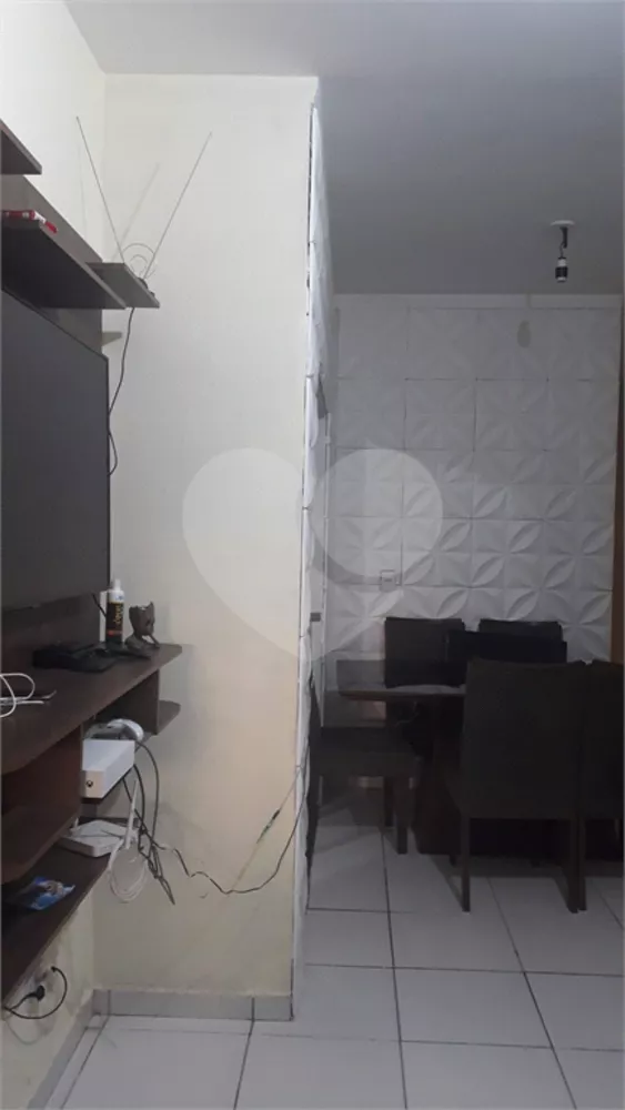 Casa à venda com 2 quartos, 50m² - Foto 2