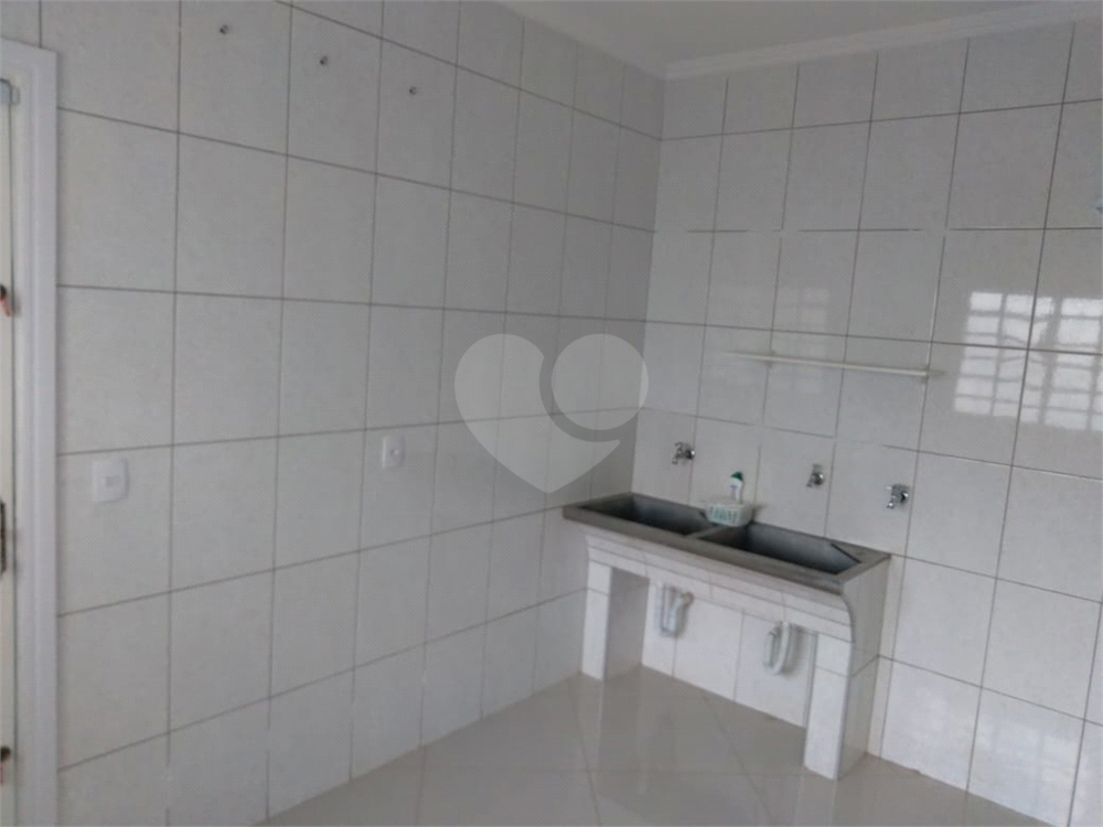 Sobrado à venda e aluguel com 5 quartos, 360m² - Foto 4