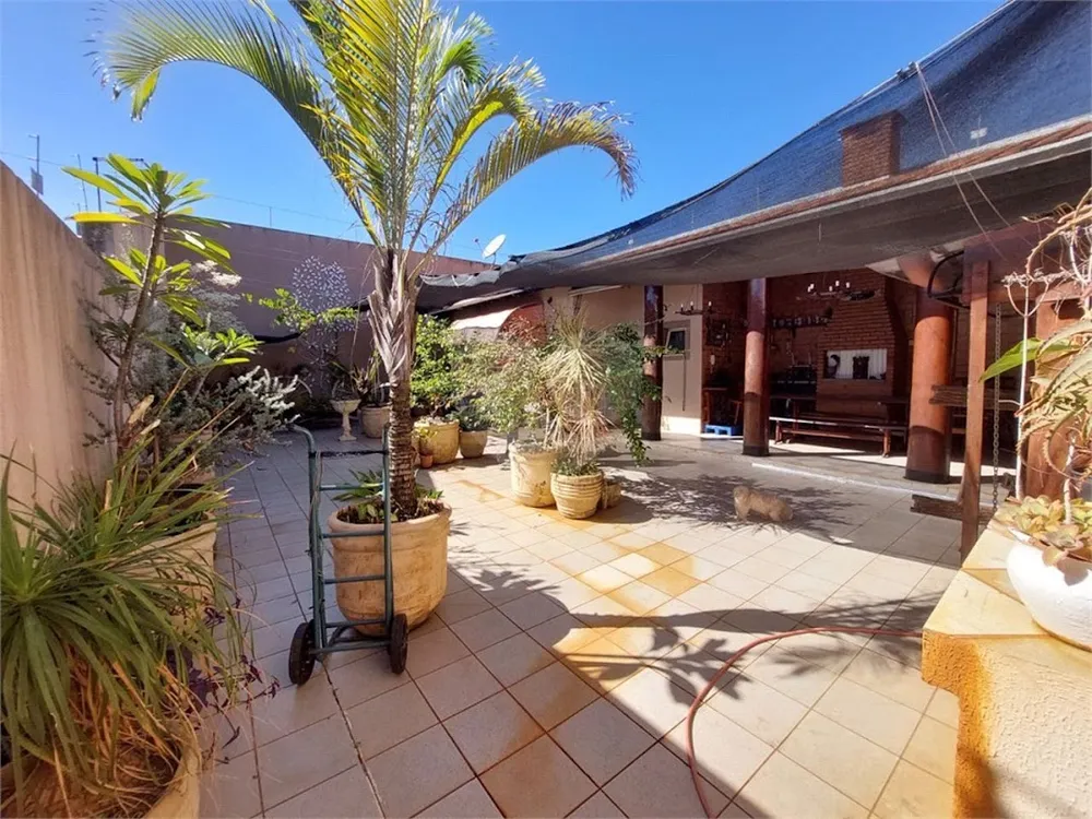 Sobrado, 4 quartos, 292 m² - Foto 1