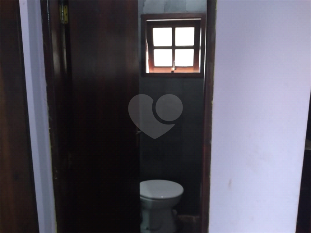 Casa à venda com 3 quartos, 252m² - Foto 24