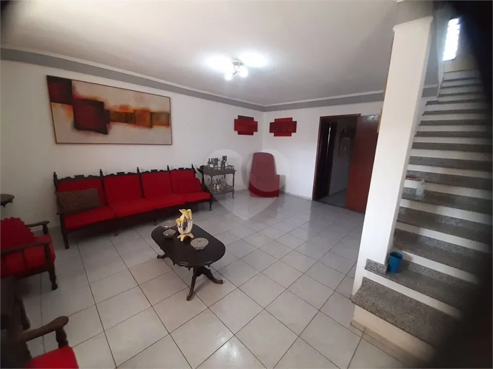 Casa, 4 quartos, 273 m² - Foto 1