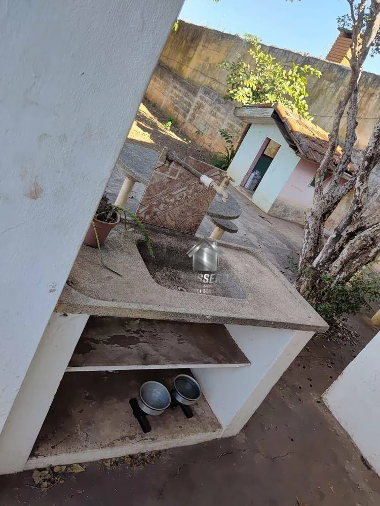 Casa, 3 quartos, 196 m² - Foto 2