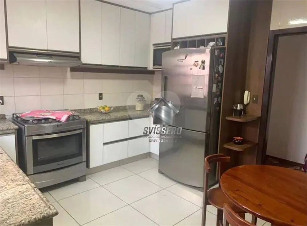 Casa, 3 quartos, 230 m² - Foto 2