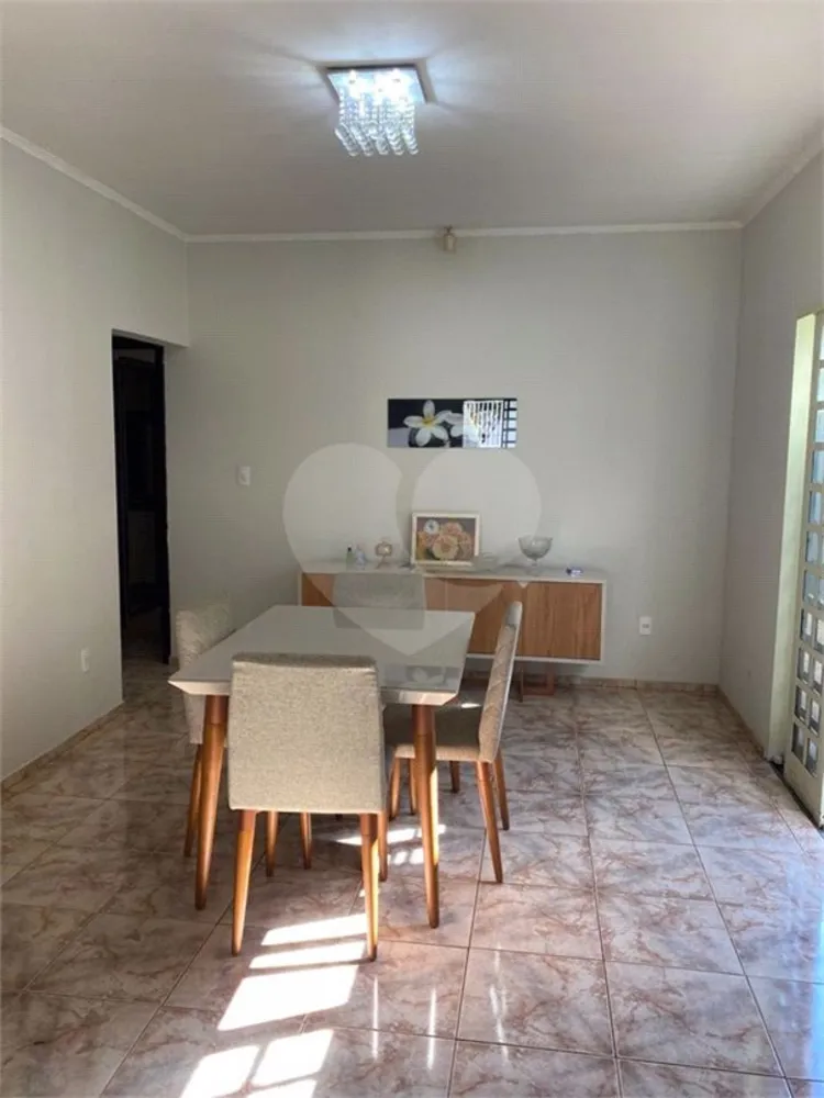 Casa, 4 quartos, 220 m² - Foto 2