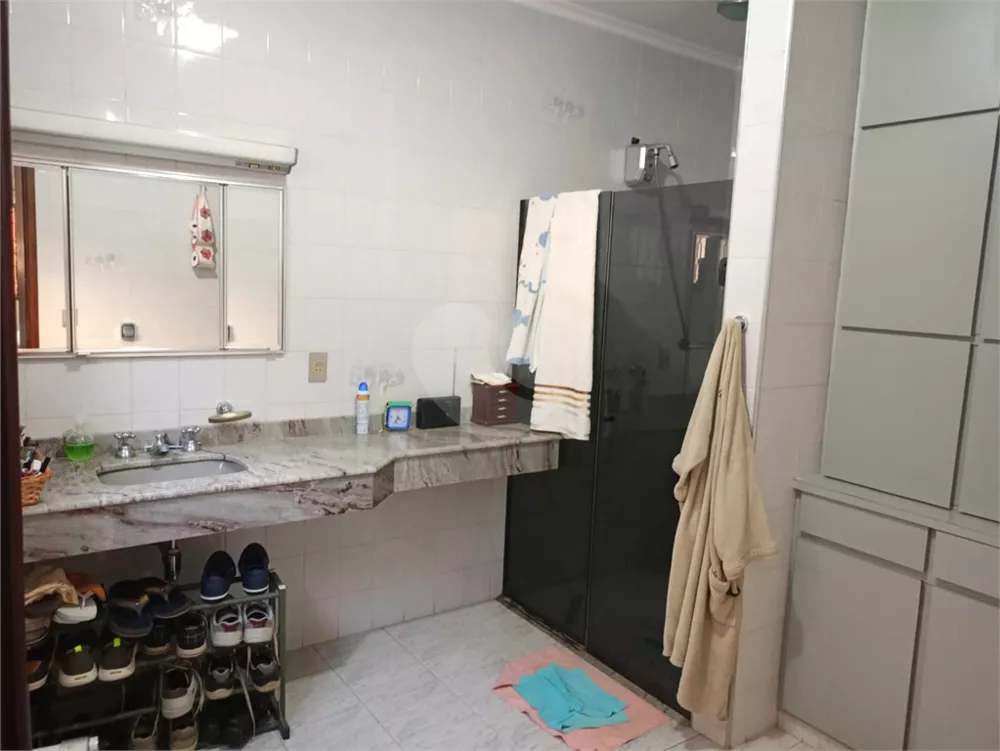 Casa à venda com 3 quartos, 310m² - Foto 22