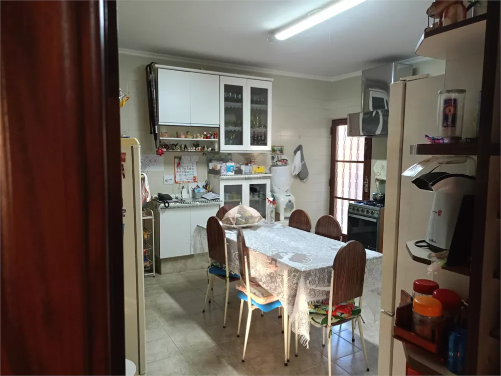 Casa à venda com 3 quartos, 310m² - Foto 16