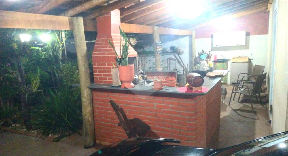 Casa à venda com 2 quartos, 155m² - Foto 9