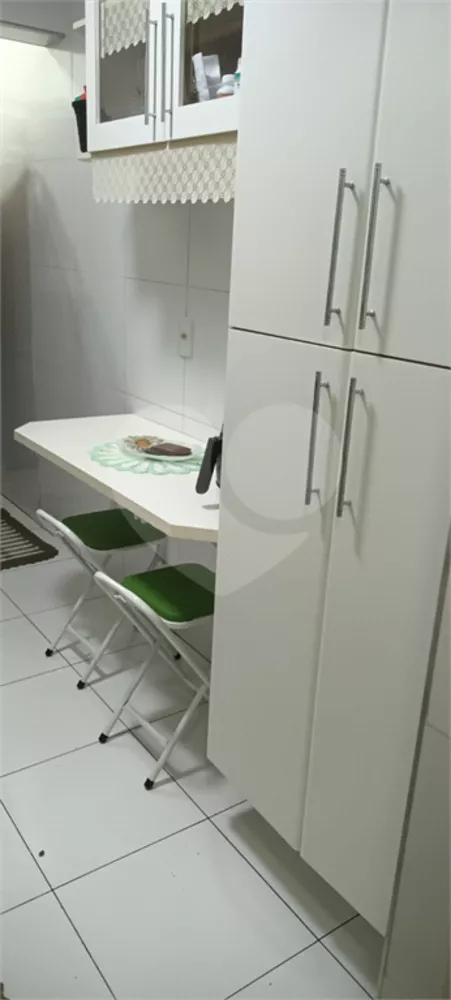 Apartamento à venda com 2 quartos, 63m² - Foto 3