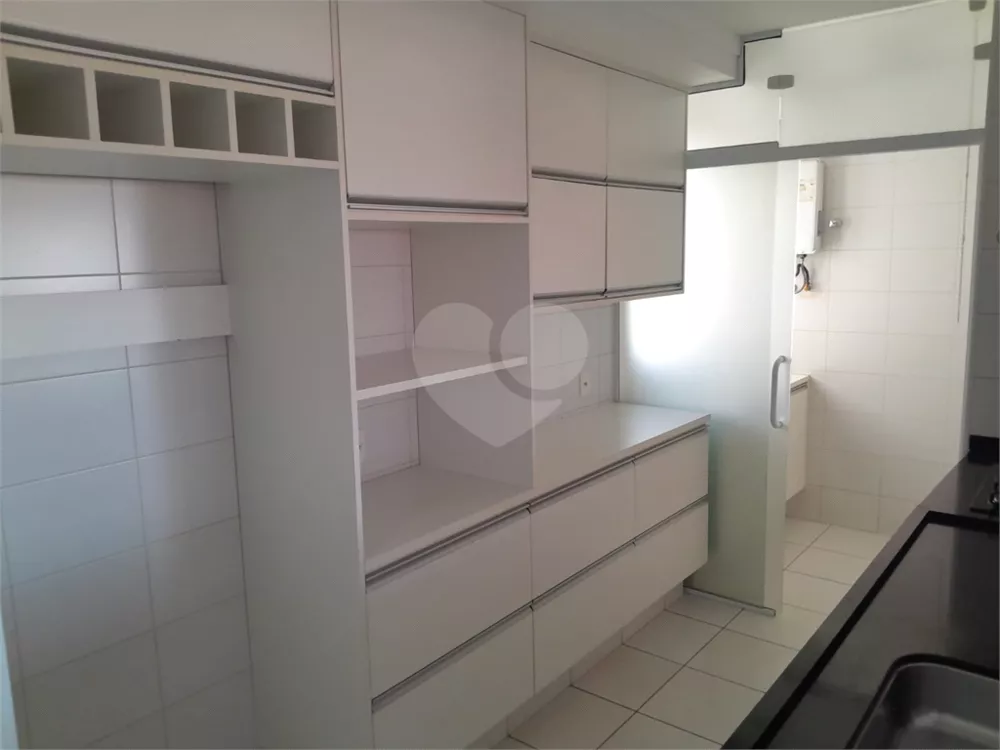 Apartamento à venda com 3 quartos, 85m² - Foto 7