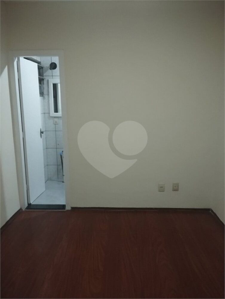 Apartamento à venda com 2 quartos, 66m² - Foto 3