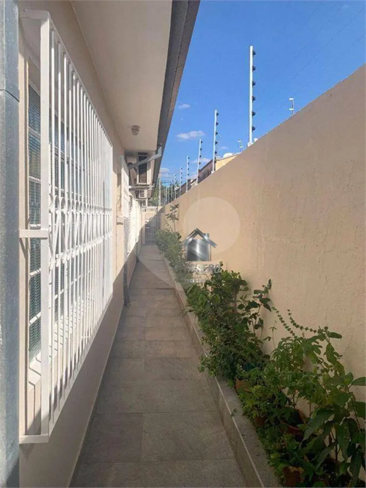 Casa, 4 quartos, 220 m² - Foto 1