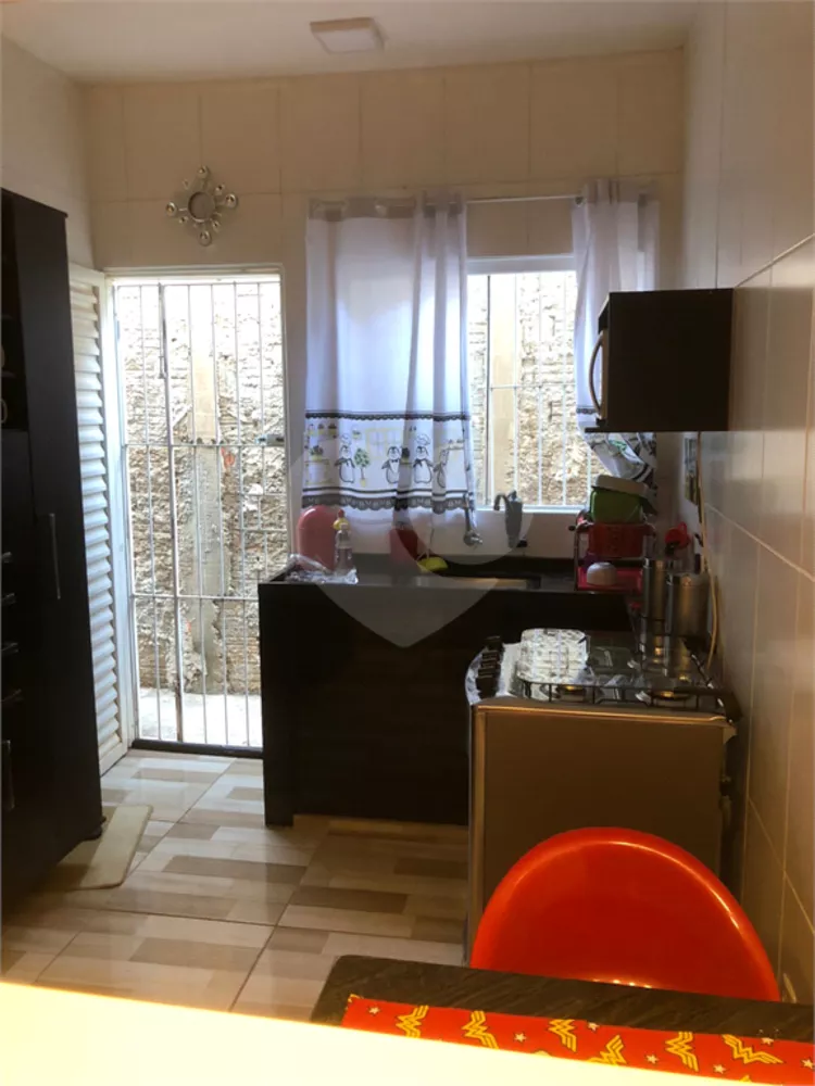 Casa à venda com 2 quartos, 80m² - Foto 1